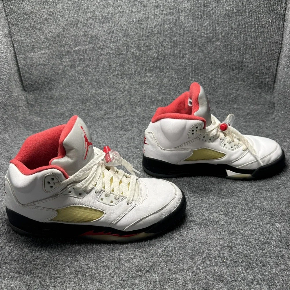 Jordan 5 Retro Fire Red‎ Kids 6Y White Basketball Shoes 440888-102